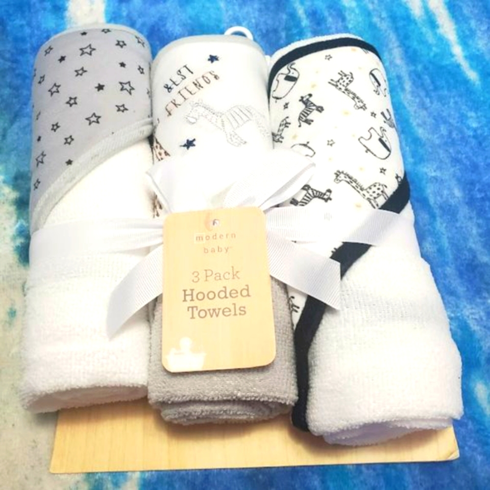 Hooded Baby Towels 3 pack by Modern Baby - NEW
